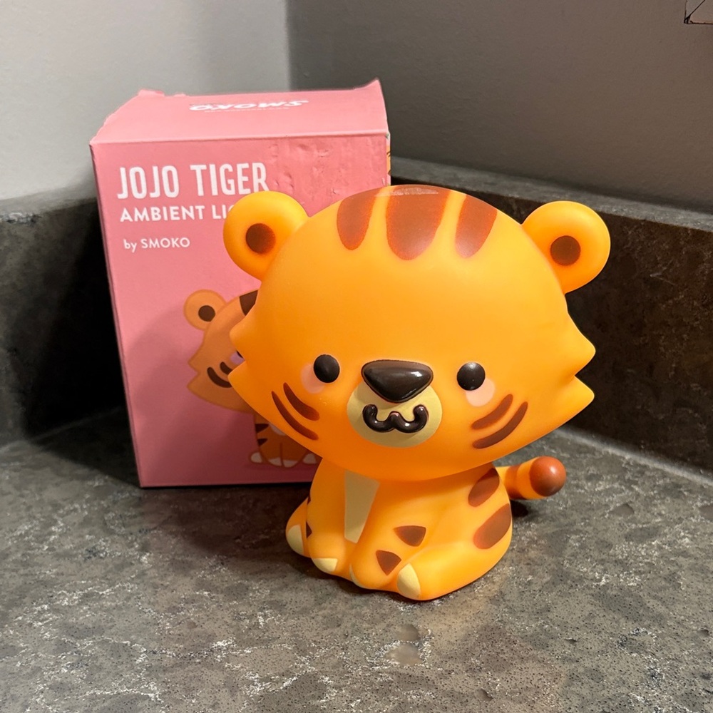 Smoko Jojo Tiger Plush Light - Vibrant Orange